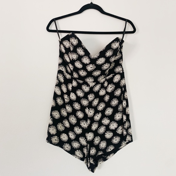 Stone Cold Fox Sagittarius Romper - Picture 3 of 5